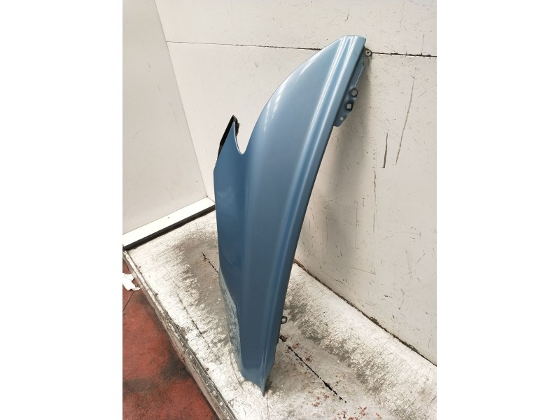 Recambio de aleta delantera izquierda para volvo v50 (545) 2.0 d referencia OEM IAM   2004