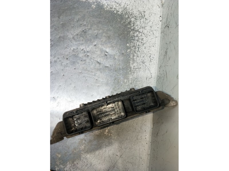 Recambio de centralita motor uce para citroën c3 i (fc_, fn_) 1.4 hdi referencia OEM IAM 5WS40176BT HW9647568180 245351556 2002