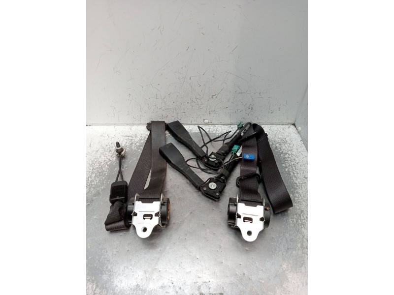 Recambio de juego cinturones delantero para opel corsa d (s07) 1.2 (l08, l68) referencia OEM IAM   3P 2006