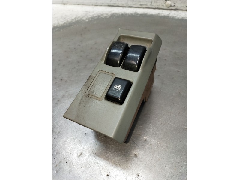Recambio de mando elevalunas delantero izquierdo para fuso (mitsubishi) canter 3c13 referencia OEM IAM MK344630 2P 2003