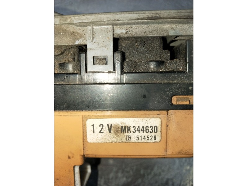 Recambio de mando elevalunas delantero izquierdo para fuso (mitsubishi) canter 3c13 referencia OEM IAM MK344630 2P 2003