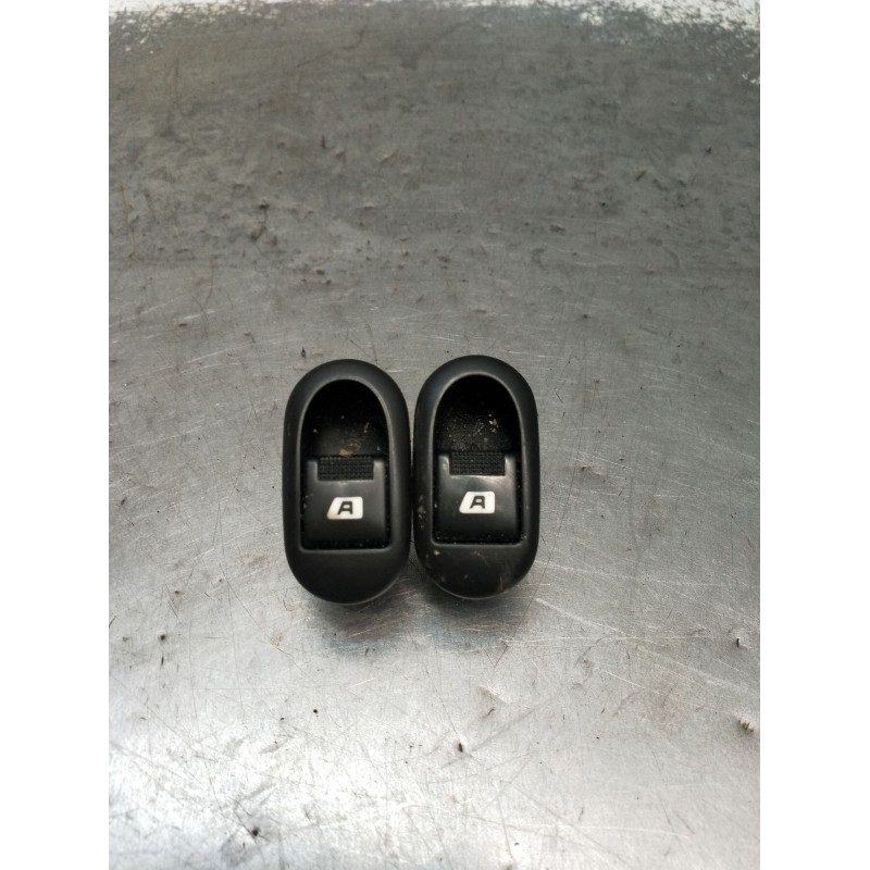 Recambio de mando elevalunas delantero izquierdo para citroën c3 i (fc_, fn_) 1.4 hdi referencia OEM IAM 96401469XT 5P 2002