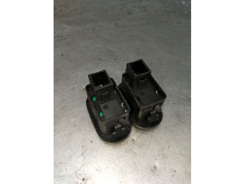 Recambio de mando elevalunas delantero izquierdo para citroën c3 i (fc_, fn_) 1.4 hdi referencia OEM IAM 96401469XT 5P 2002