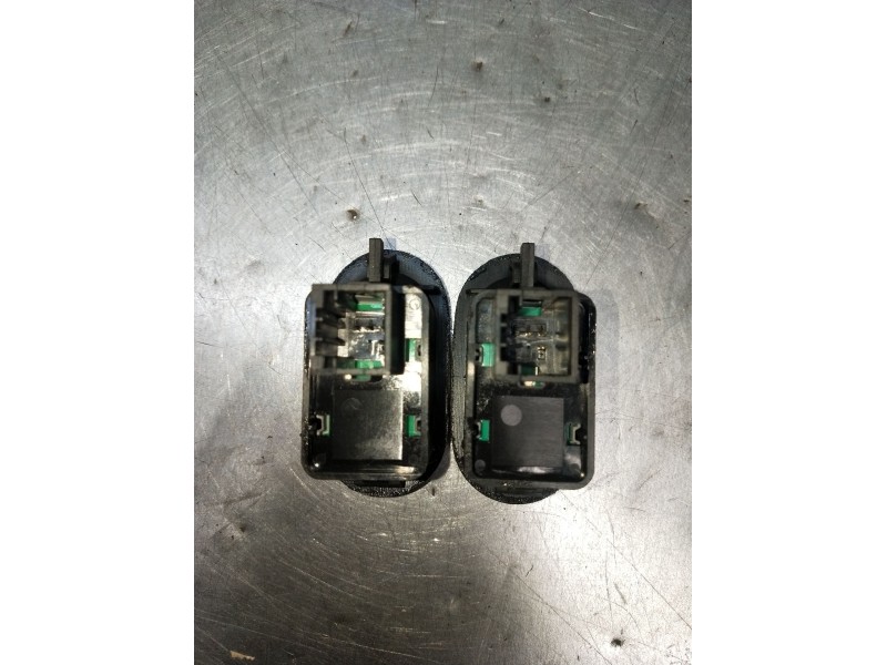 Recambio de mando elevalunas delantero izquierdo para citroën c3 i (fc_, fn_) 1.4 hdi referencia OEM IAM 96401469XT 5P 2002