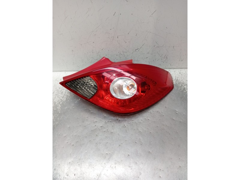 Recambio de piloto trasero derecho para opel corsa d (s07) 1.2 (l08, l68) referencia OEM IAM 13186351 89038961A 2006