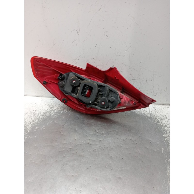 Recambio de piloto trasero derecho para opel corsa d (s07) 1.2 (l08, l68) referencia OEM IAM 13186351 89038961A 2006