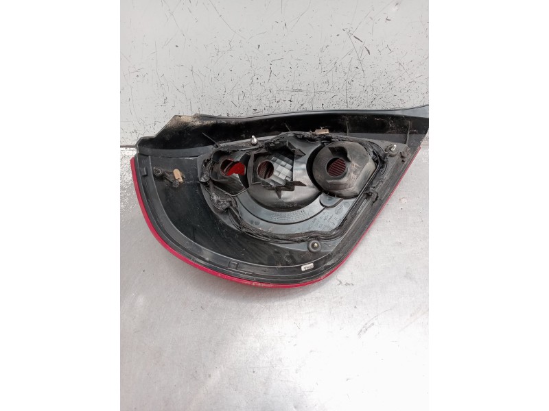 Recambio de piloto trasero derecho para nissan almera ii hatchback (n16) 1.8 referencia OEM IAM   