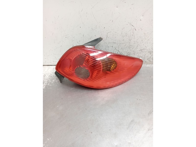 Recambio de piloto trasero derecho para peugeot 206 hatchback (2a/c) 1.4 hdi eco 70 referencia OEM IAM   