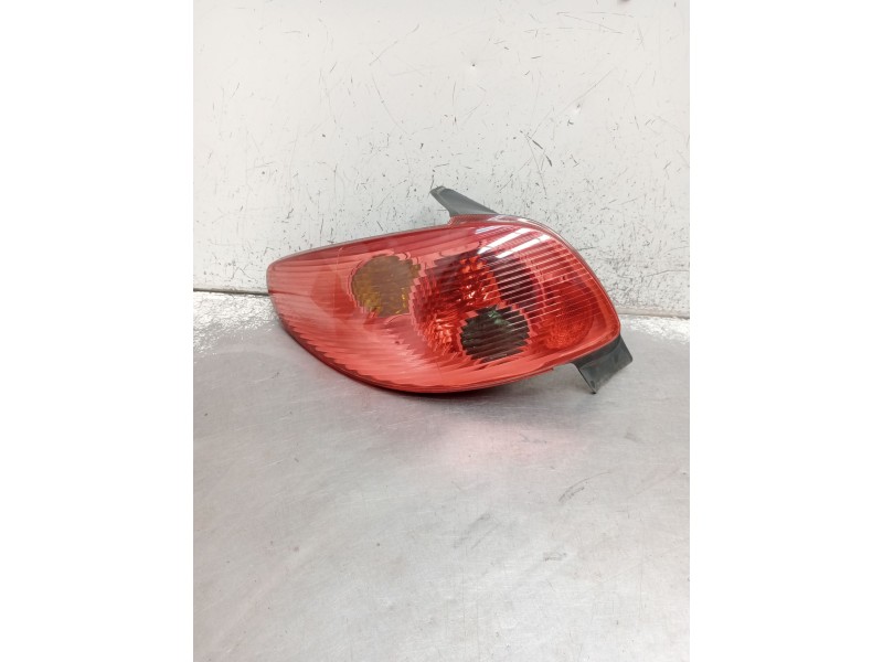 Recambio de piloto trasero izquierdo para peugeot 206 hatchback (2a/c) 1.4 hdi eco 70 referencia OEM IAM   