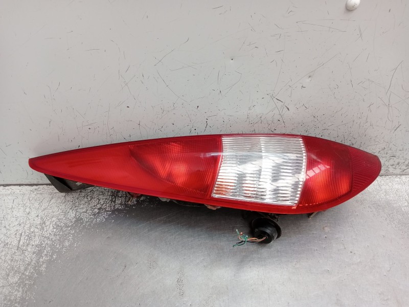 Recambio de piloto trasero izquierdo para ford mondeo iii turnier (bwy) 1.8 16v referencia OEM IAM   