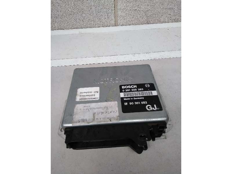 Recambio de centralita motor uce para opel omega 2.4 referencia OEM IAM 0261200383 90351652 GJ