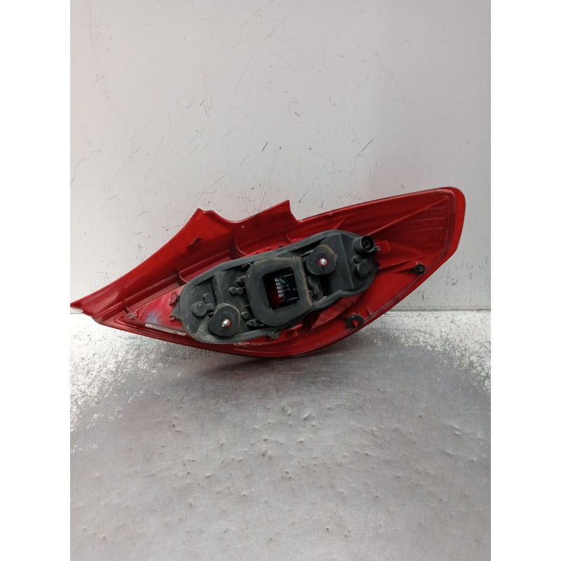 Recambio de piloto trasero izquierdo para opel corsa d (s07) 1.2 (l08, l68) referencia OEM IAM 13186350 89038960A 2006