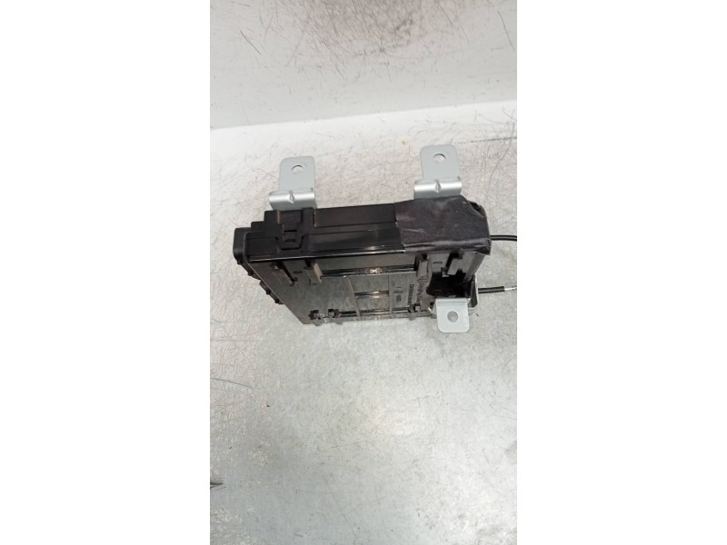 Recambio de modulo electronico para ssangyong tivoli 1.6 turbodiesel cat referencia OEM IAM 8711035301  