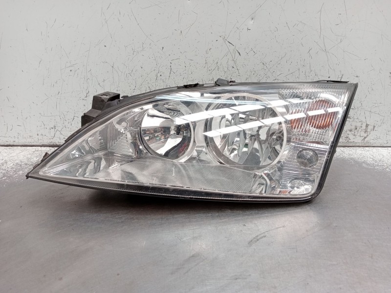Recambio de faro izquierdo para ford mondeo iii turnier (bwy) 1.8 16v referencia OEM IAM 0301174205  