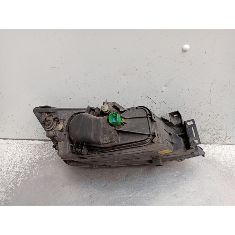 Recambio de faro izquierdo para ford mondeo iii turnier (bwy) 1.8 16v referencia OEM IAM 0301174205  
