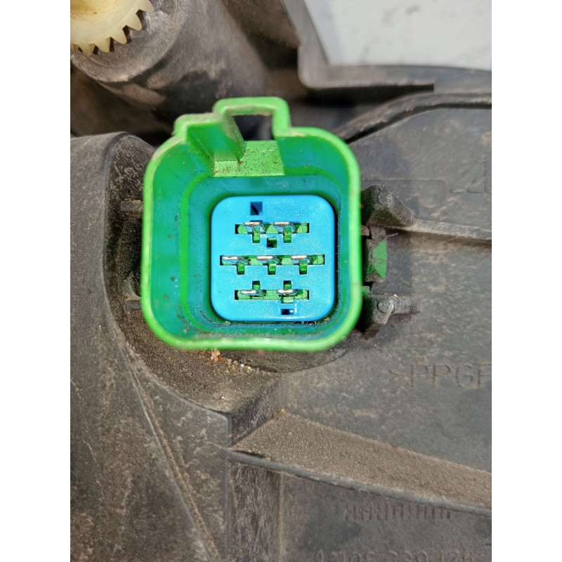 Recambio de faro izquierdo para ford mondeo iii turnier (bwy) 1.8 16v referencia OEM IAM 0301174205  