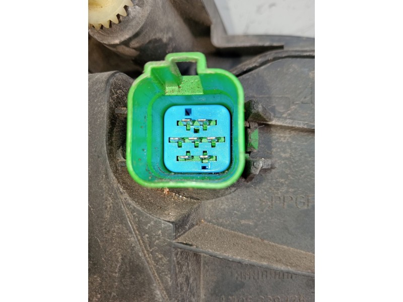 Recambio de faro izquierdo para ford mondeo iii turnier (bwy) 1.8 16v referencia OEM IAM 0301174205  