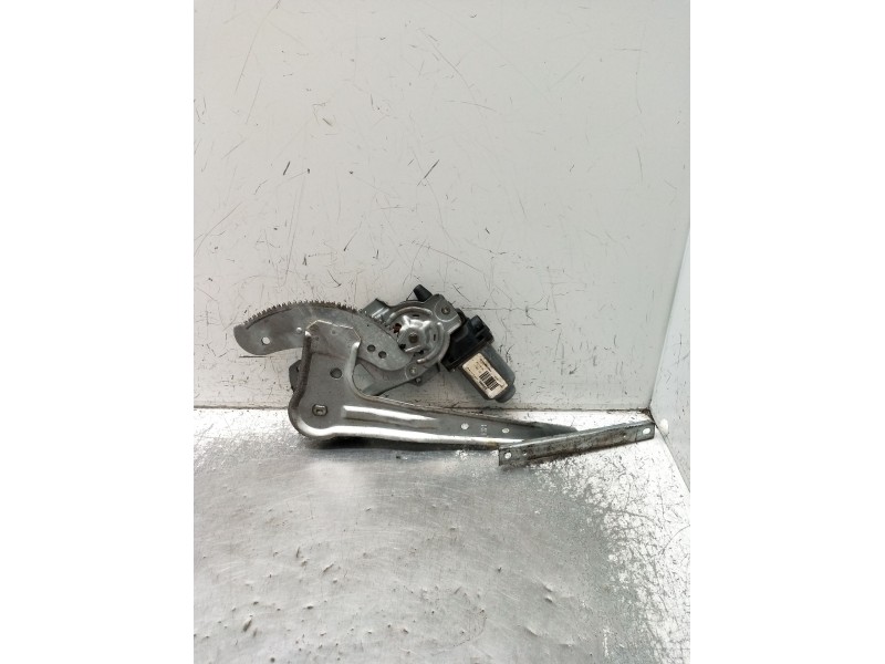 Recambio de elevalunas trasero derecho para nissan almera ii hatchback (n16) 2.2 dci referencia OEM IAM 400689 5P 2002