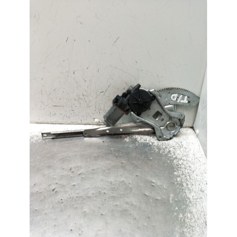 Recambio de elevalunas trasero derecho para nissan almera ii hatchback (n16) 2.2 dci referencia OEM IAM 400689 5P 2002