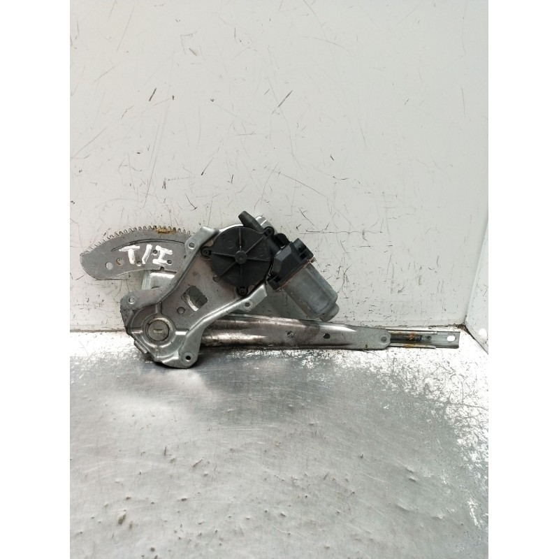 Recambio de elevalunas trasero izquierdo para nissan almera ii hatchback (n16) 2.2 dci referencia OEM IAM 400088 5P 2002