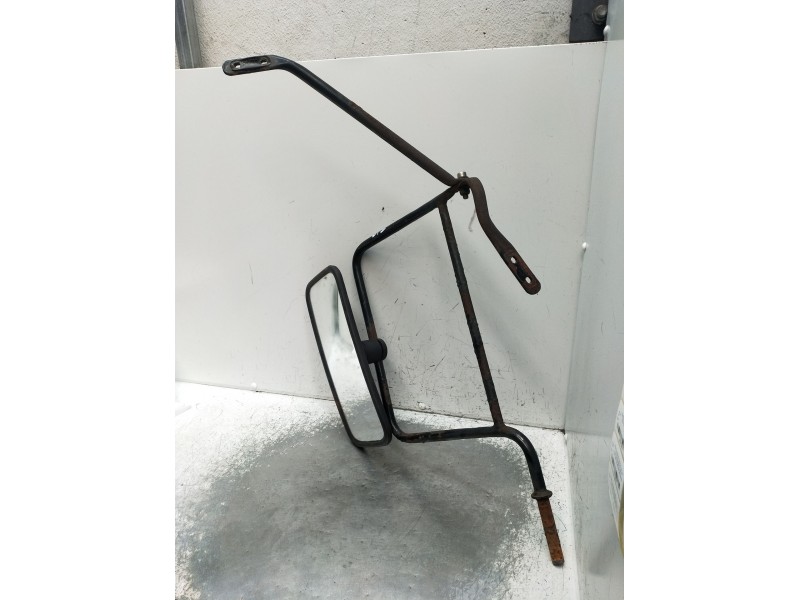 Recambio de retrovisor izquierdo para fuso (mitsubishi) canter 3c13 referencia OEM IAM  NANUAL 2003