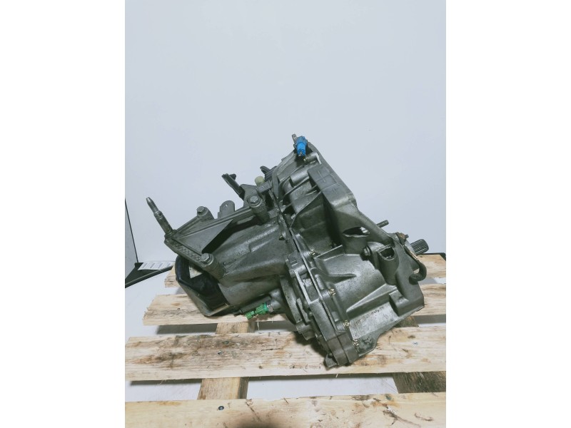 Recambio de caja cambios para renault clio ii fase ii (b/cb0) authentique referencia OEM IAM JB3984 C001529 
