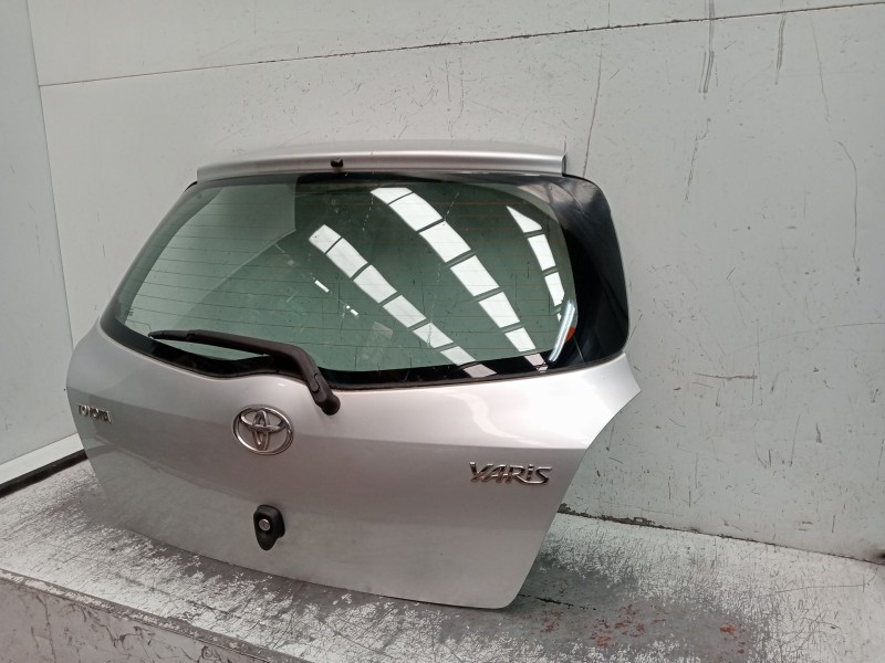 Recambio de porton trasero para toyota yaris (_p9_) 1.3 vvt-i (scp90_) referencia OEM IAM  3P 2005