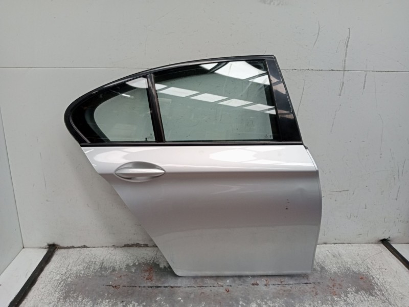 Recambio de puerta trasera derecha para bmw 5 (f10) 520 d referencia OEM IAM  4P 2014