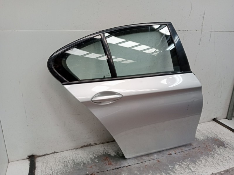 Recambio de puerta trasera derecha para bmw 5 (f10) 520 d referencia OEM IAM  4P 2014