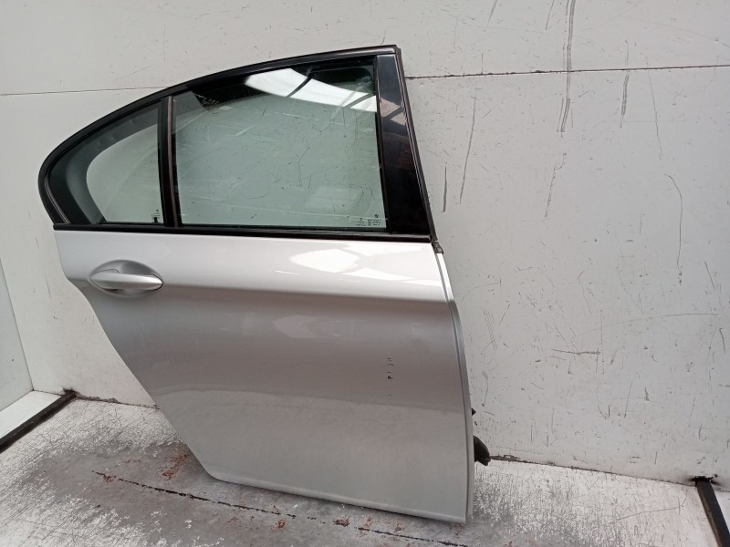 Recambio de puerta trasera derecha para bmw 5 (f10) 520 d referencia OEM IAM  4P 2014