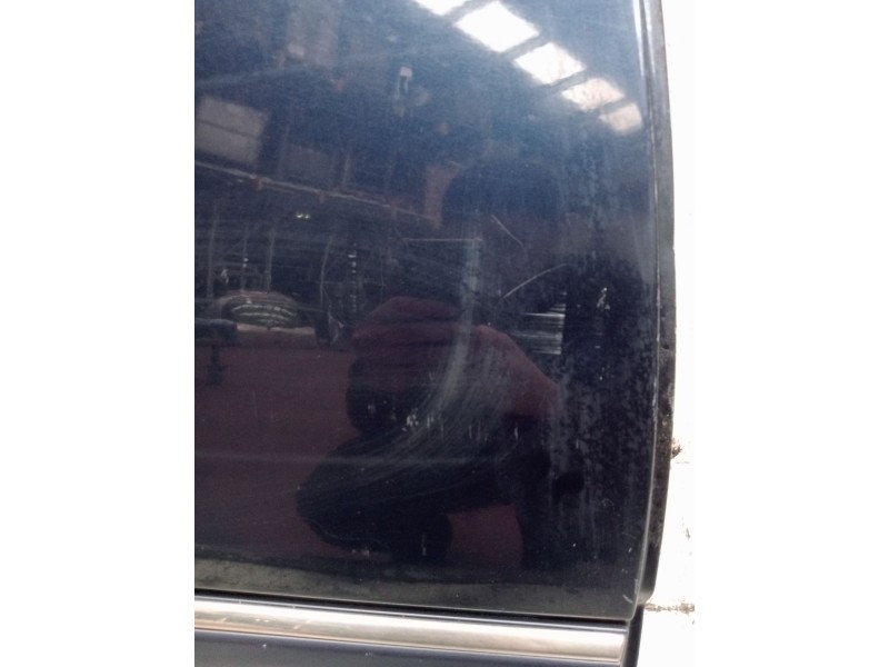 Recambio de puerta trasera derecha para mercedes-benz clase c (w202) c 280 (202.028) referencia OEM IAM  4P 1993