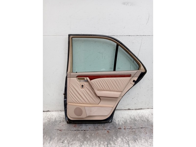 Recambio de puerta trasera derecha para mercedes-benz clase c (w202) c 280 (202.028) referencia OEM IAM  4P 1993