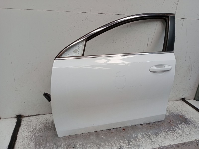 Recambio de puerta delantera izquierda para kia ceed tourer (cd) 1.6 crdi 115 referencia OEM IAM  5P 