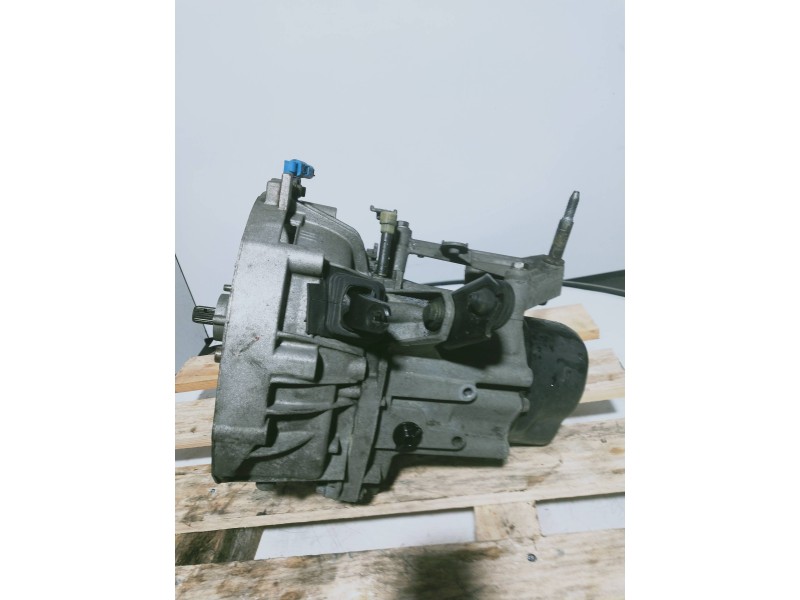 Recambio de caja cambios para renault clio ii fase ii (b/cb0) authentique referencia OEM IAM JB3984 C001529 