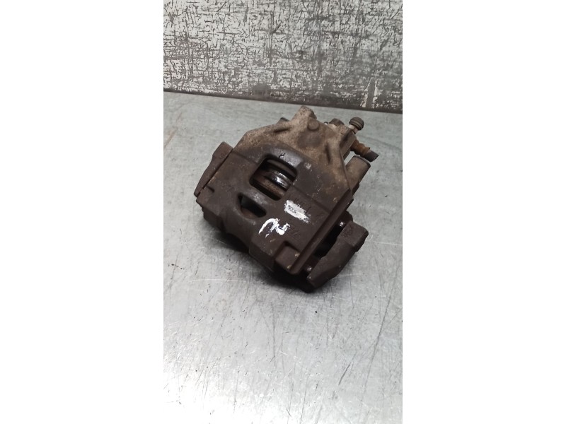 Recambio de pinza freno delantera izquierda para toyota yaris (_p9_) 1.3 vvt-i (scp90_) referencia OEM IAM  ATE 05