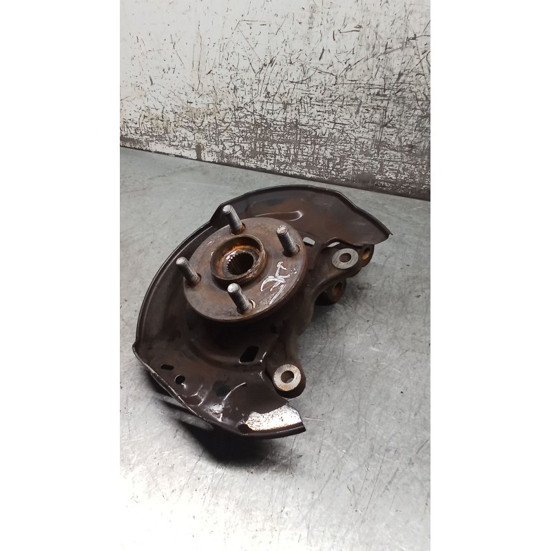 Recambio de mangueta delantera derecha para toyota yaris (_p9_) 1.3 vvt-i (scp90_) referencia OEM IAM   05