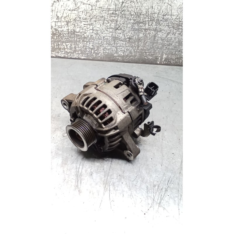 Recambio de alternador para toyota yaris (_p9_) 1.3 vvt-i (scp90_) referencia OEM IAM 0124225054 270600J051 05 80A
