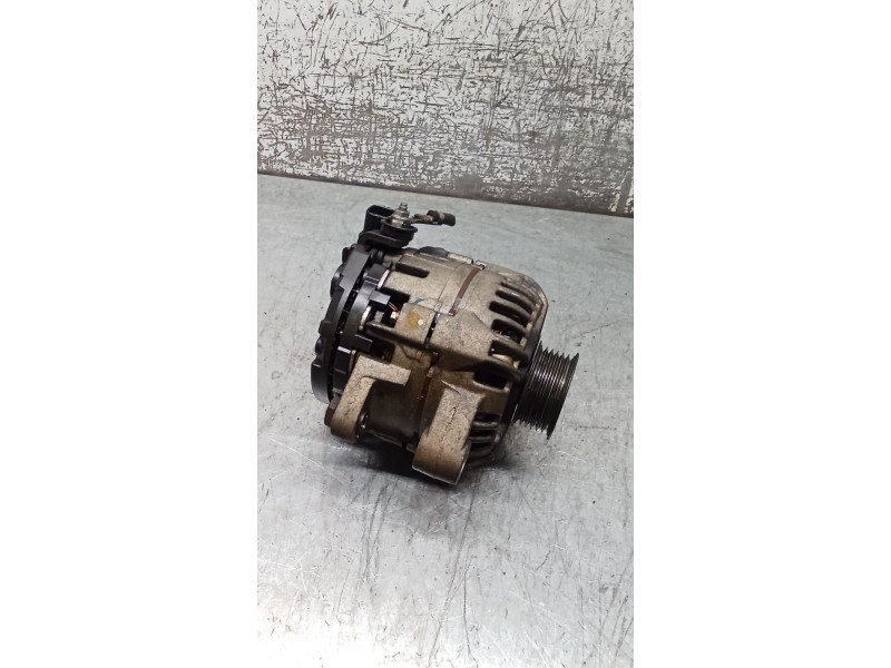 Recambio de alternador para toyota yaris (_p9_) 1.3 vvt-i (scp90_) referencia OEM IAM 0124225054 270600J051 05 80A