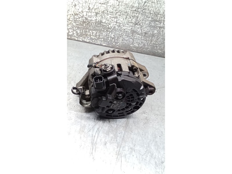 Recambio de alternador para toyota yaris (_p9_) 1.3 vvt-i (scp90_) referencia OEM IAM 0124225054 270600J051 05 80A