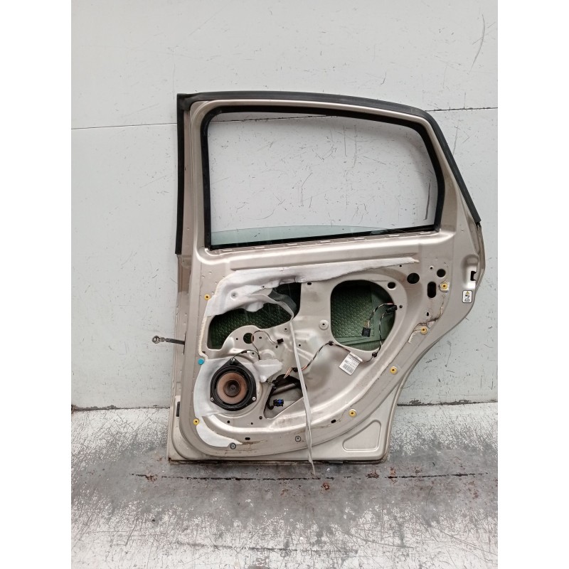 Recambio de puerta trasera derecha para fiat linea (323_, 110_) 1.3 d multijet (323axb11, 323axb1a) referencia OEM IAM  4P 2004