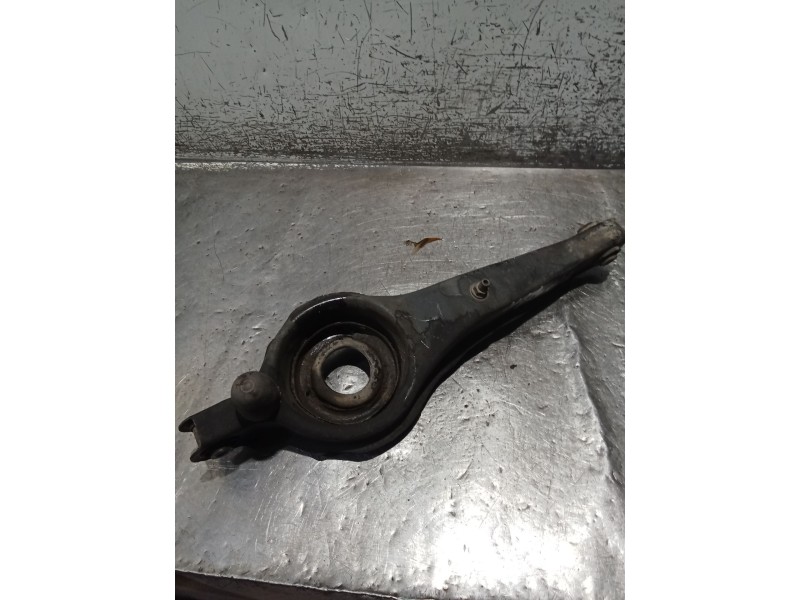 Recambio de brazo suspension inferior trasero derecho para mazda 5 (cr) 2.0 cd (cr19) referencia OEM IAM  05 POSTERIOR