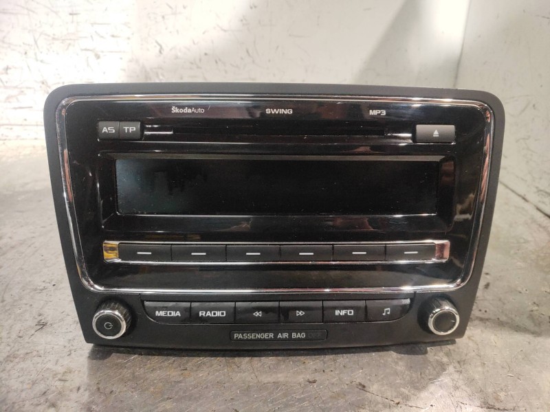 Recambio de sistema audio / radio cd para skoda suberb (3t4) exclusive referencia OEM IAM 3T0035161H DE2633 3T0035156G