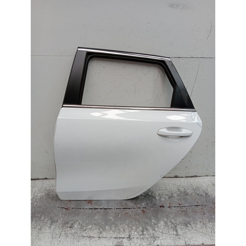 Recambio de puerta trasera izquierda para kia ceed tourer (cd) 1.6 crdi 115 referencia OEM IAM  5P 