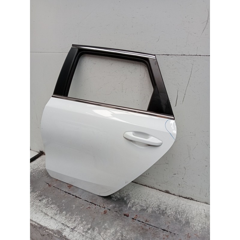 Recambio de puerta trasera izquierda para kia ceed tourer (cd) 1.6 crdi 115 referencia OEM IAM  5P 