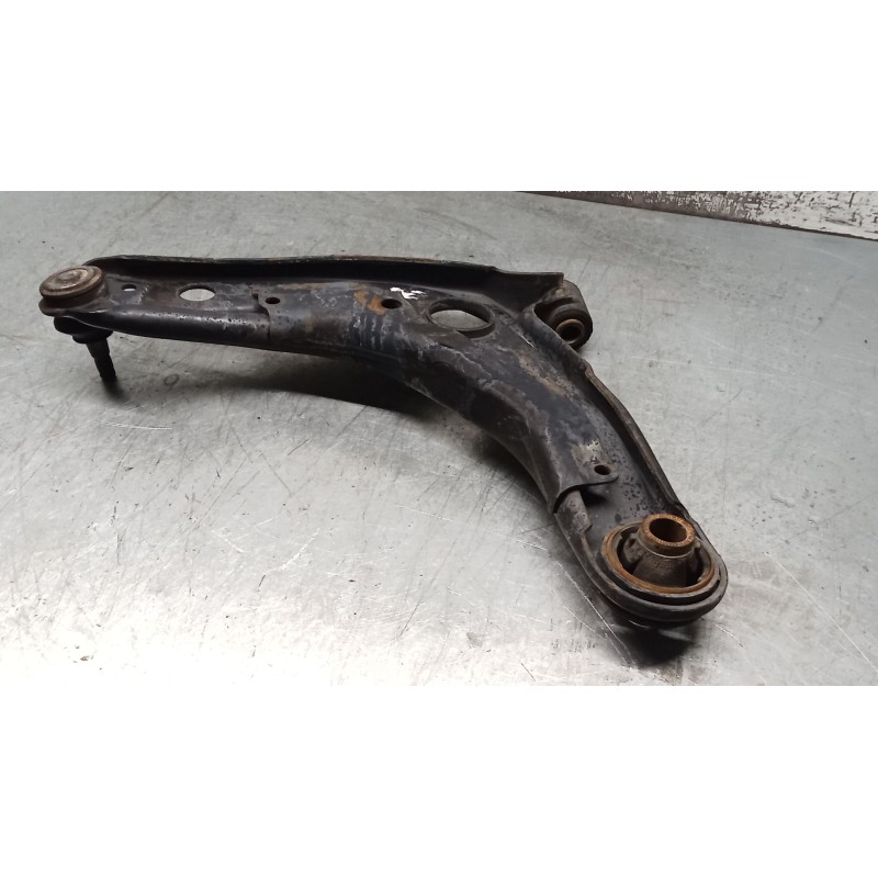 Recambio de brazo suspension inferior delantero derecho para toyota yaris (_p9_) 1.3 vvt-i (scp90_) referencia OEM IAM   05