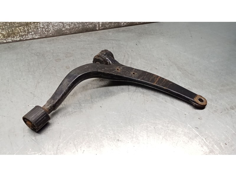 Recambio de brazo suspension inferior delantero izquierdo para peugeot 607 (9d, 9u) 2.7 hdi 24v referencia OEM IAM   04