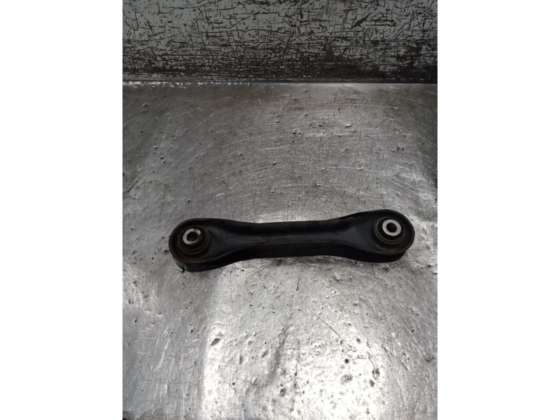 Recambio de brazo suspension inferior trasero derecho para volvo v50 (545) 2.0 d referencia OEM IAM   04
