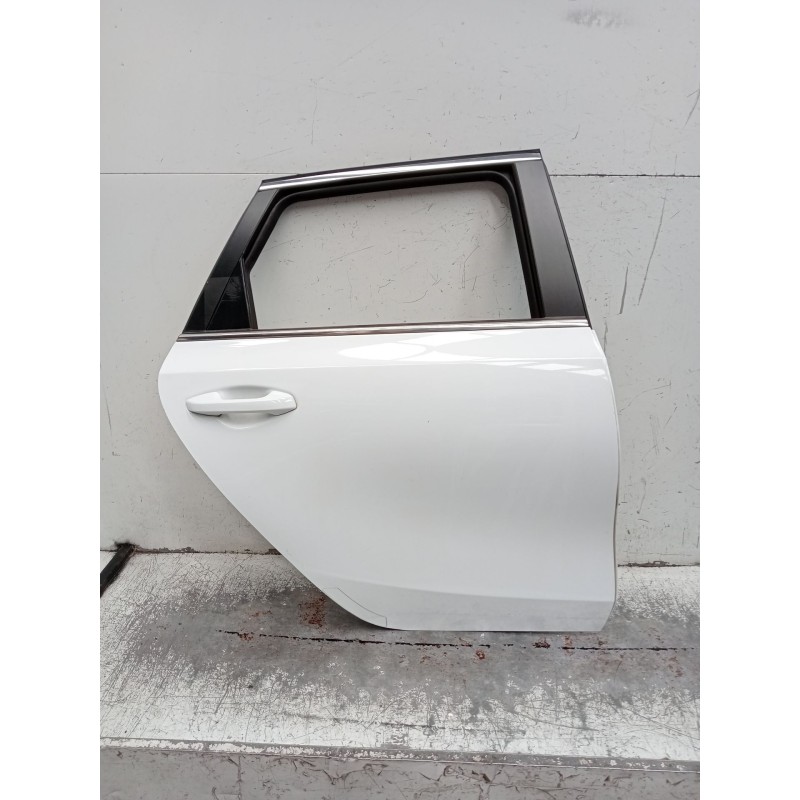Recambio de puerta trasera derecha para kia ceed tourer (cd) 1.6 crdi 115 referencia OEM IAM  5P 