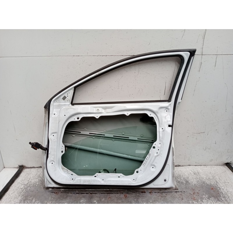 Recambio de puerta delantera derecha para kia ceed tourer (cd) 1.6 crdi 115 referencia OEM IAM  5P 