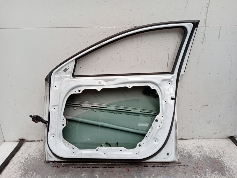 Recambio de puerta delantera derecha para kia ceed tourer (cd) 1.6 crdi 115 referencia OEM IAM  5P 
